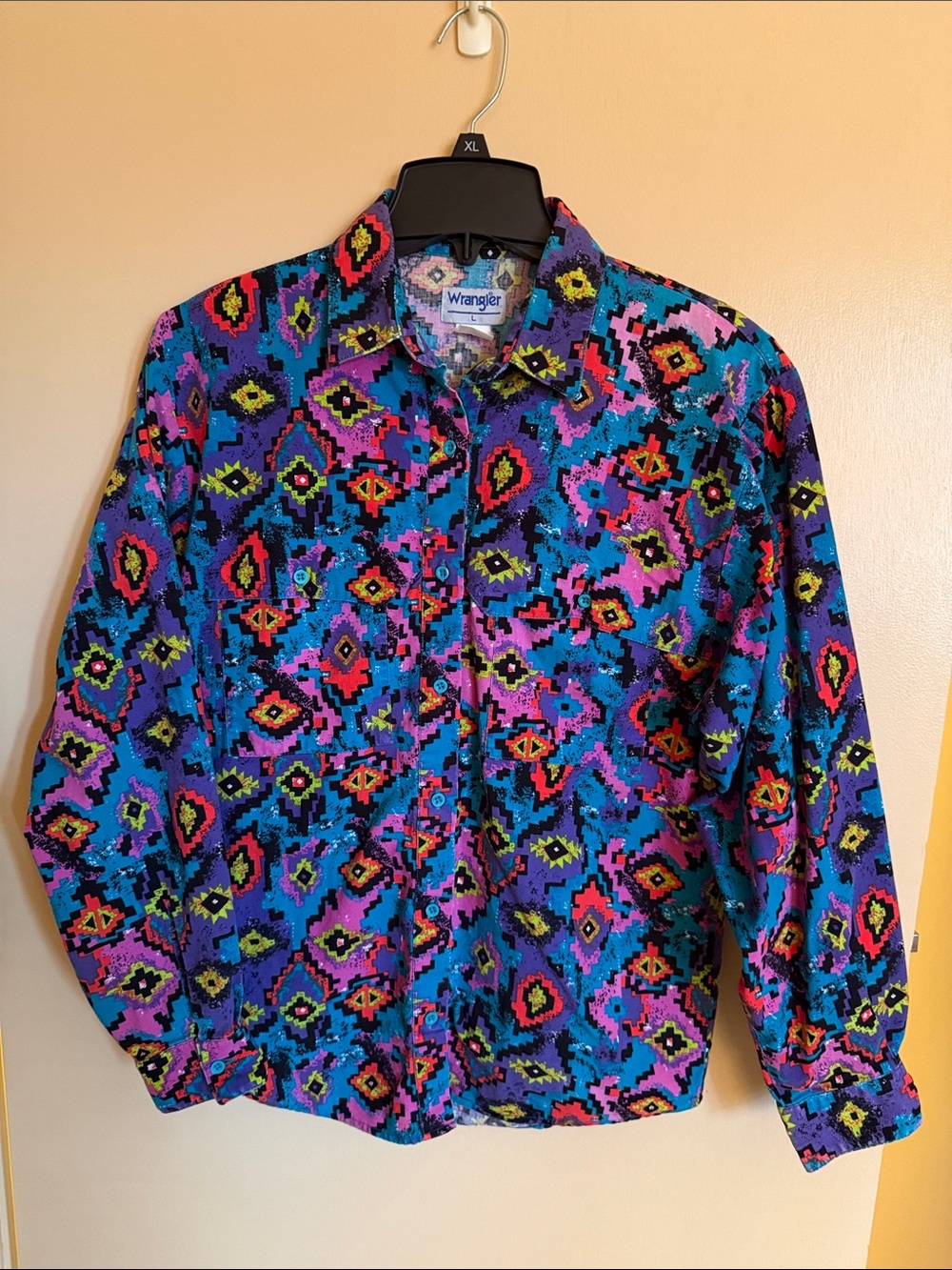 Vintage Wrangler Men’s Multicolor Aztec Print Button-Up Shirt